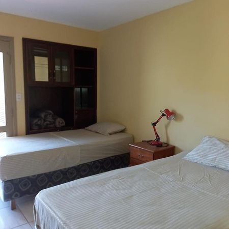 La Casa De Pedro Hostel Энкарнасьон Экстерьер фото